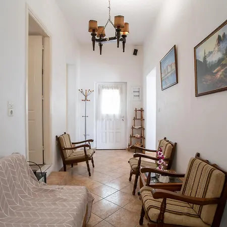 Holiday home Naxos Family House In Vivlos Naxos City