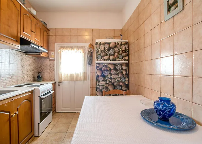 Naxos Family House In Vivlos *