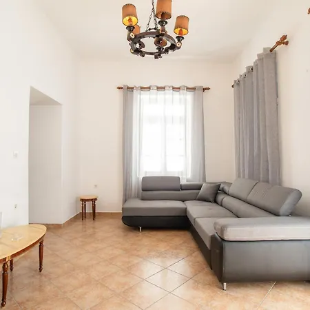 Naxos Family House In Vivlos בית נופש